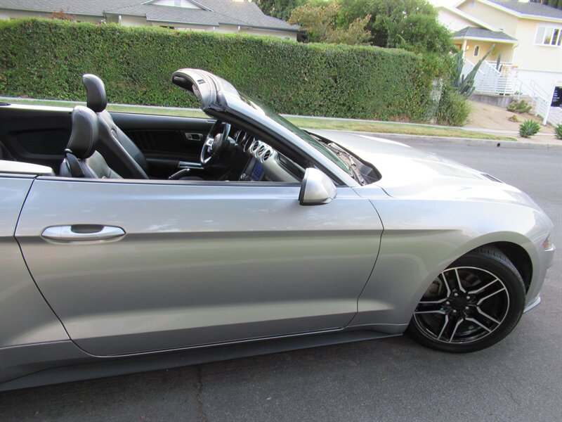 2022 Ford Mustang EcoBoost Premium   - Photo 27 - Sherman Oaks, CA 91423