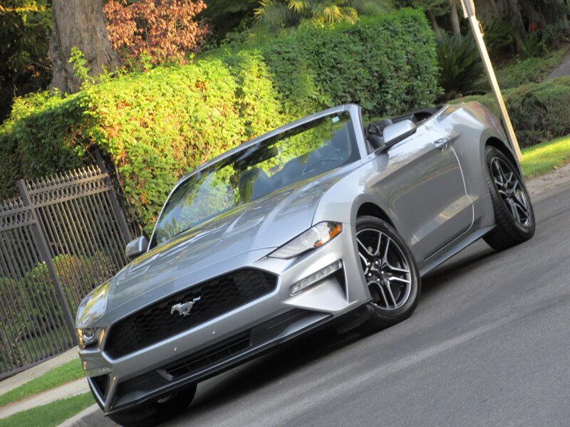 2022 Ford Mustang EcoBoost Premium  