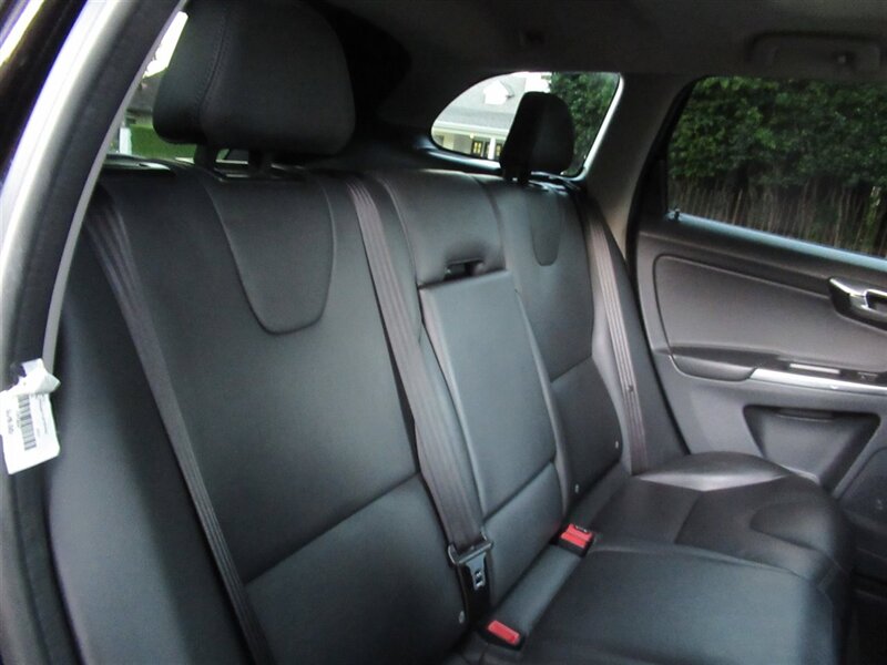 2016 Volvo XC60 T6 Drive-E Platinum   - Photo 30 - Sherman Oaks, CA 91423