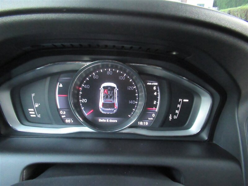 2016 Volvo XC60 T6 Drive-E Platinum   - Photo 16 - Sherman Oaks, CA 91423