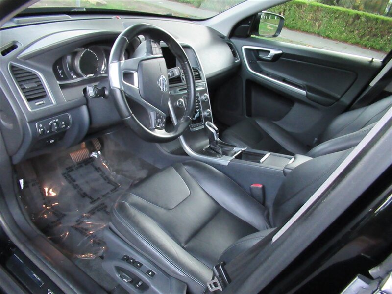 2016 Volvo XC60 T6 Drive-E Platinum   - Photo 13 - Sherman Oaks, CA 91423