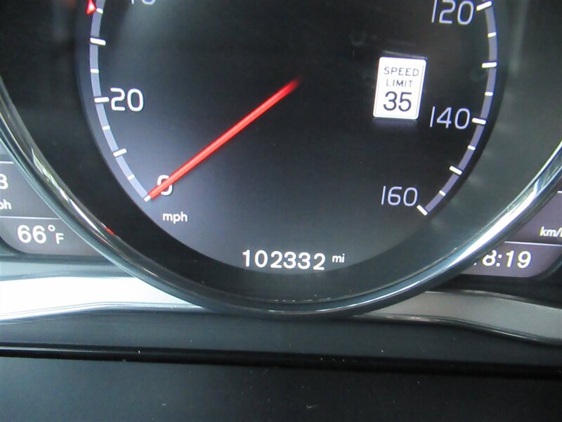 2016 Volvo XC60 T6 Drive-E Platinum   - Photo 19 - Sherman Oaks, CA 91423