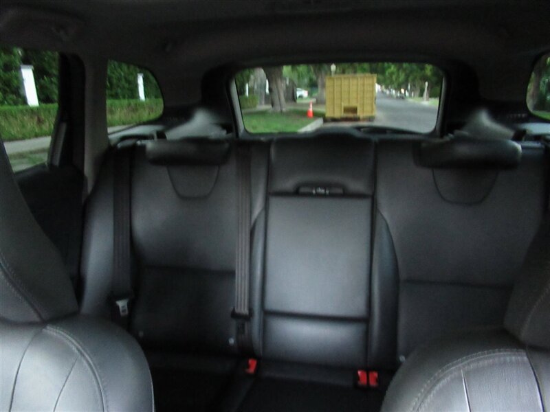 2016 Volvo XC60 T6 Drive-E Platinum   - Photo 15 - Sherman Oaks, CA 91423