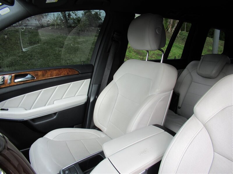 2015 Mercedes-Benz GL 550 4MATIC   - Photo 18 - Sherman Oaks, CA 91423