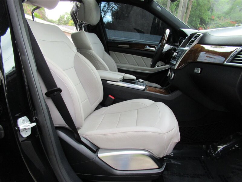 2015 Mercedes-Benz GL 550 4MATIC   - Photo 39 - Sherman Oaks, CA 91423