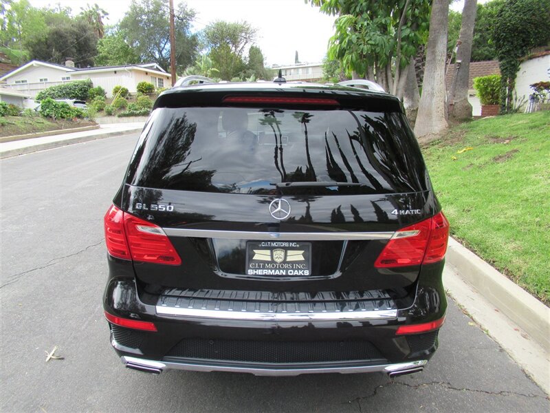 2015 Mercedes-Benz GL 550 4MATIC   - Photo 10 - Sherman Oaks, CA 91423