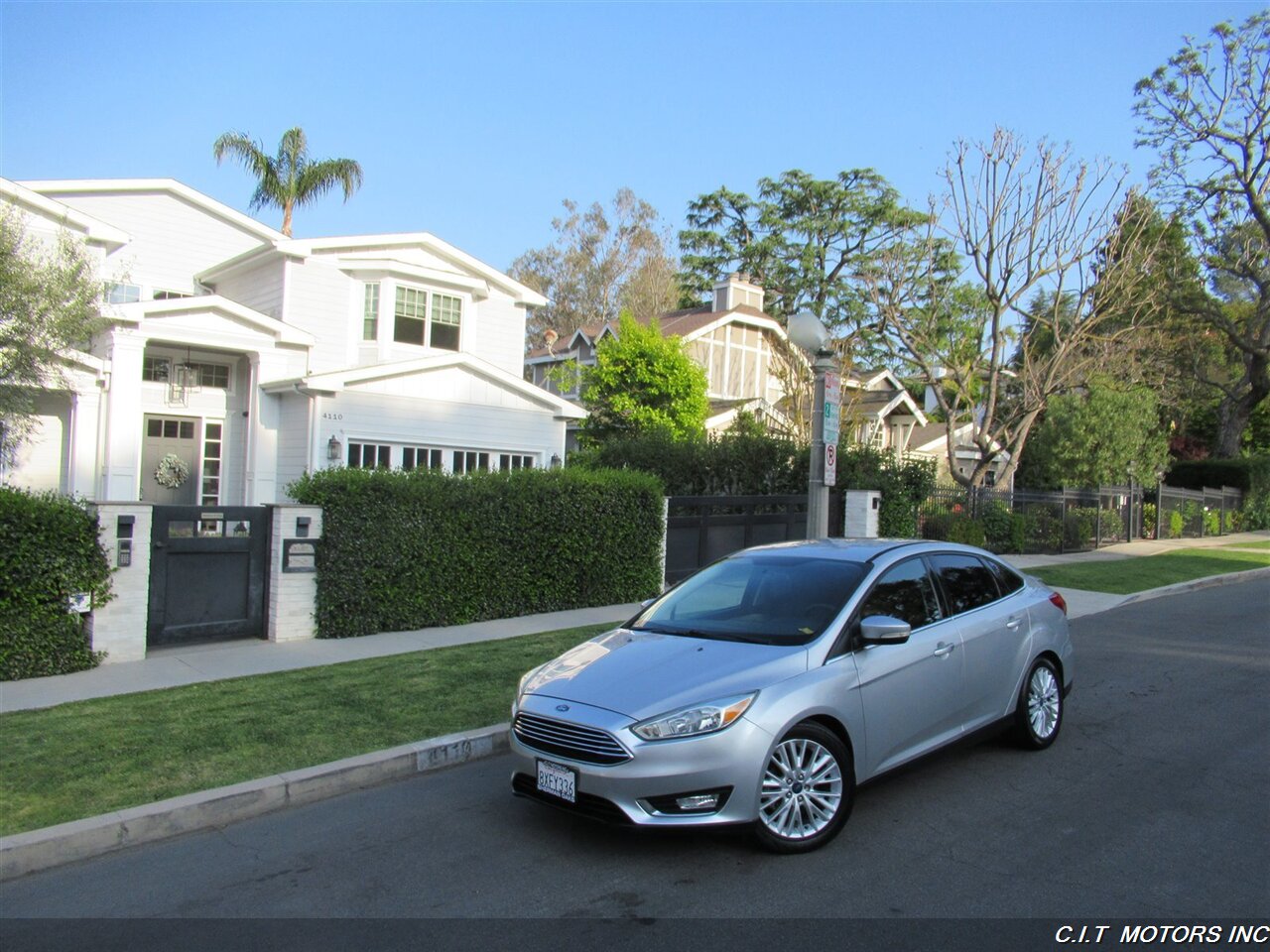 2015 Ford Focus Titanium   - Photo 2 - Sherman Oaks, CA 91423