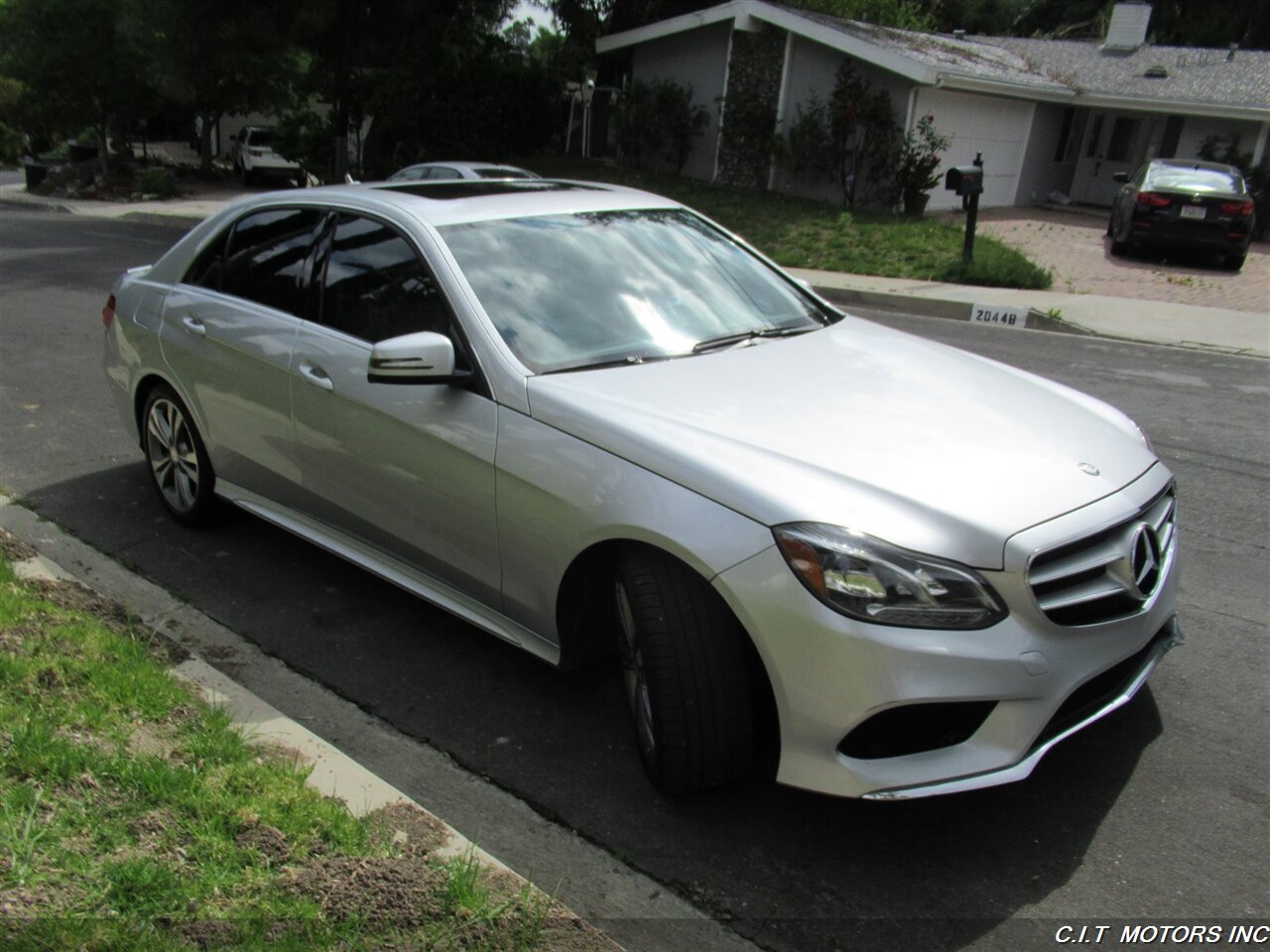 2014 Mercedes-Benz E 350 Sport   - Photo 9 - Sherman Oaks, CA 91423