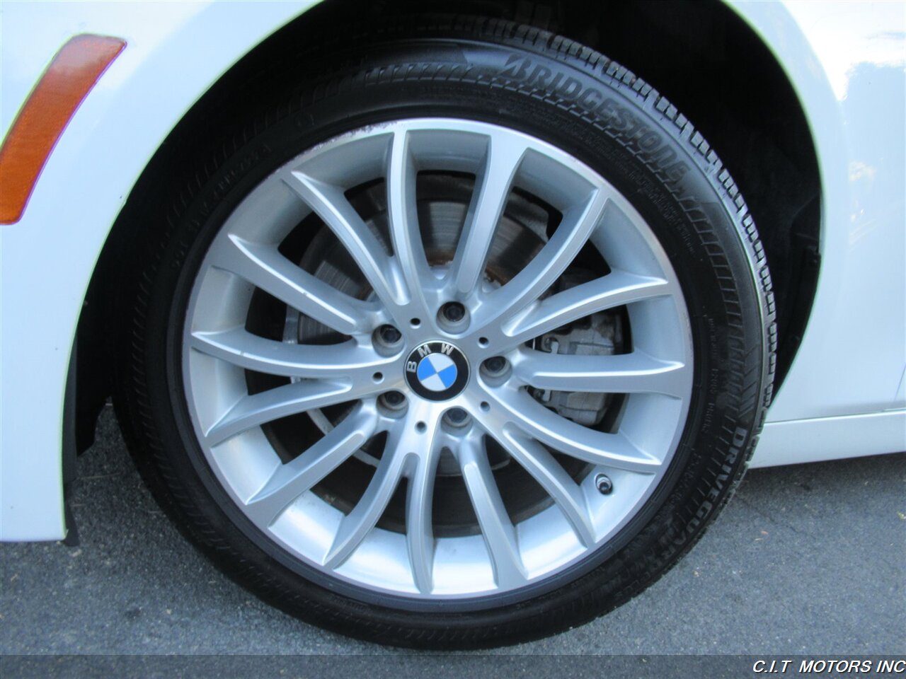 2014 BMW 528i   - Photo 10 - Sherman Oaks, CA 91423