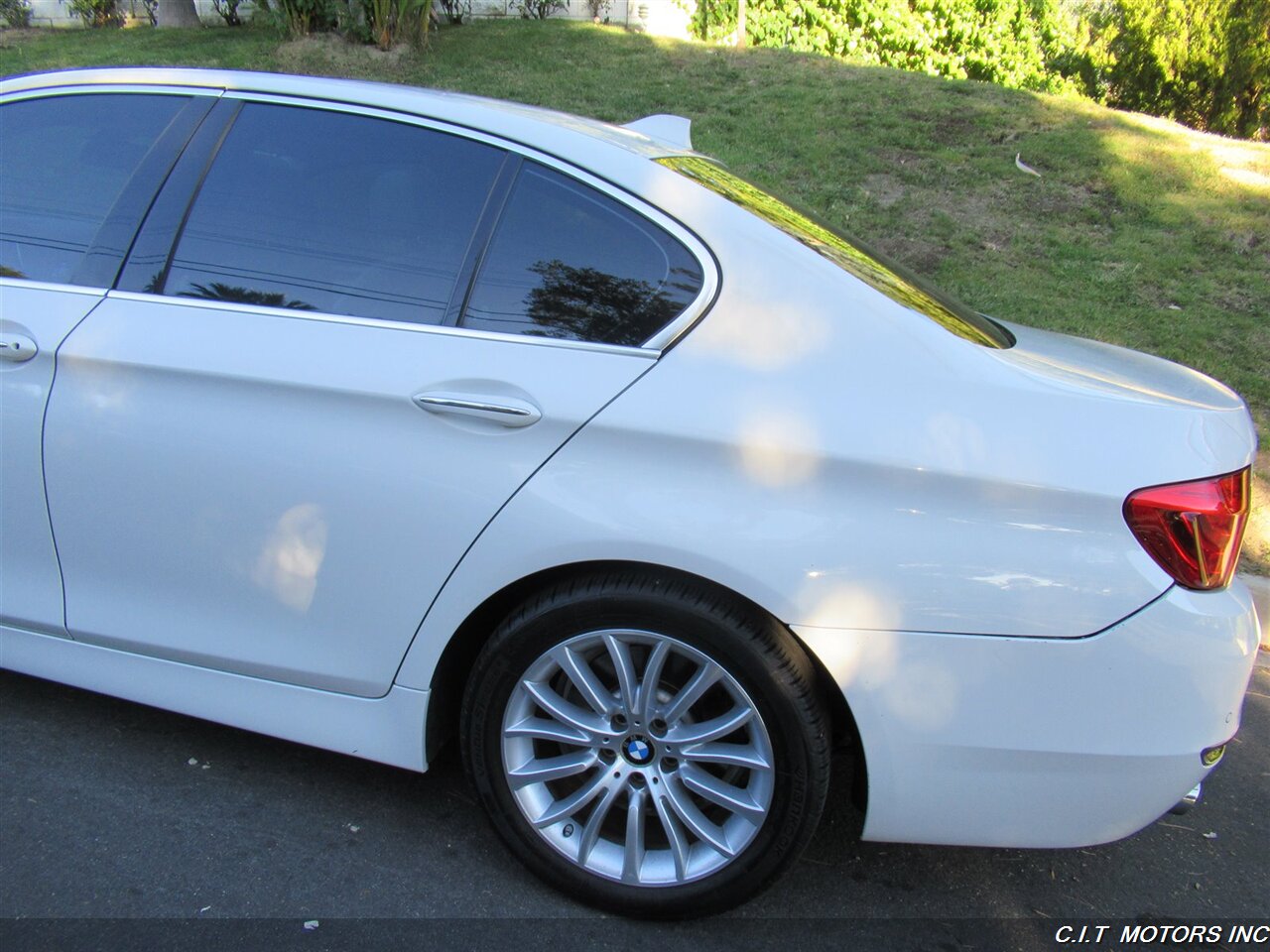 2014 BMW 528i   - Photo 33 - Sherman Oaks, CA 91423