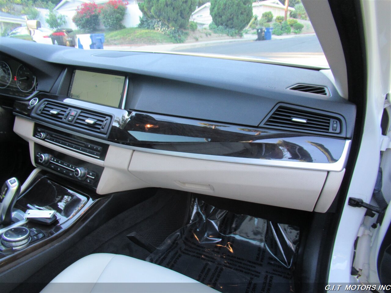 2014 BMW 528i   - Photo 26 - Sherman Oaks, CA 91423