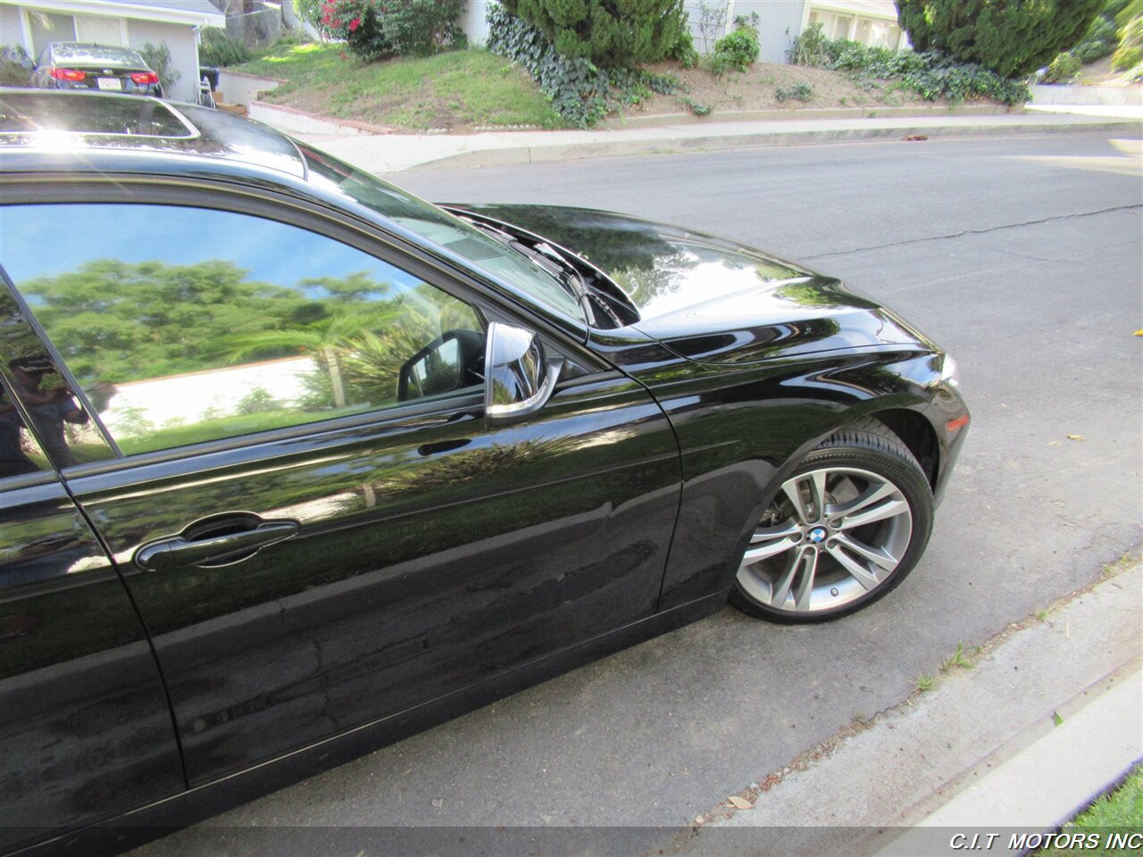 2013 BMW 328i   - Photo 37 - Sherman Oaks, CA 91423