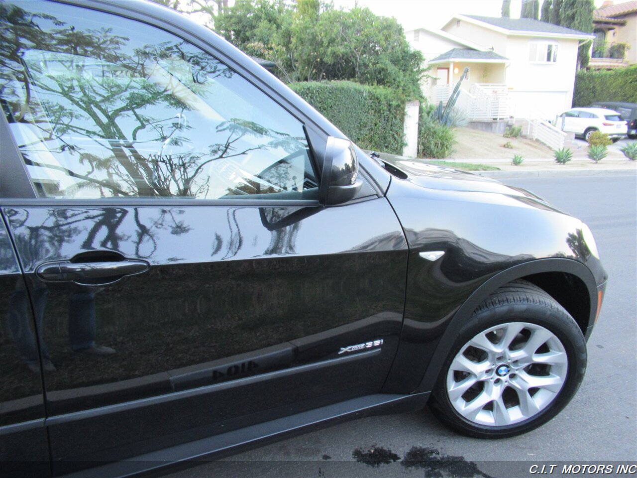 2012 BMW X5 xDrive35i   - Photo 38 - Sherman Oaks, CA 91423