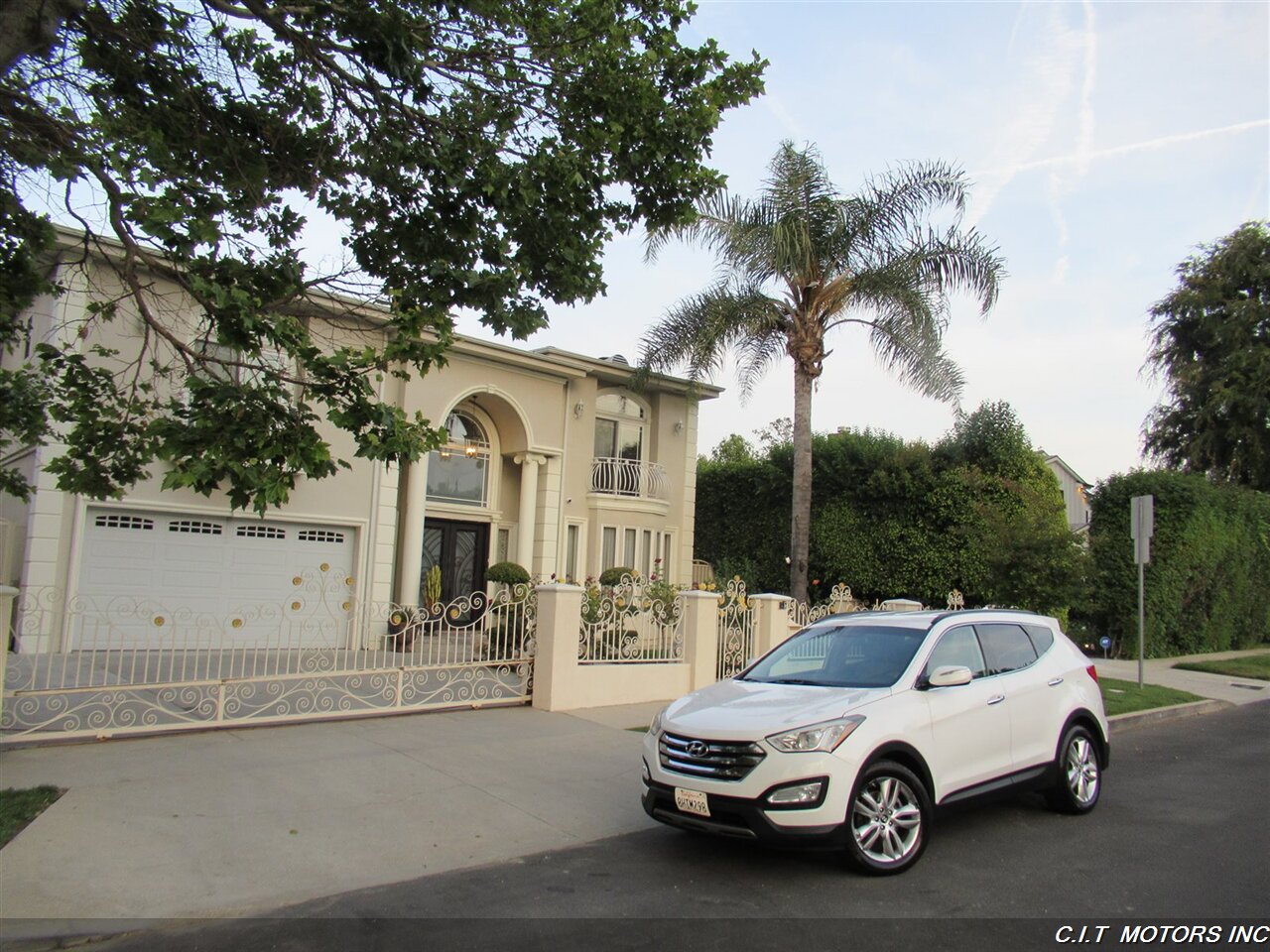 2013 Hyundai SANTA FE Sport 2.0T   - Photo 2 - Sherman Oaks, CA 91423