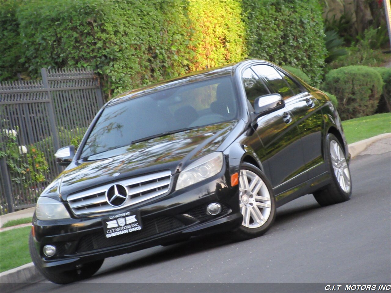 2009 Mercedes-Benz 4D   - Photo 1 - Sherman Oaks, CA 91423