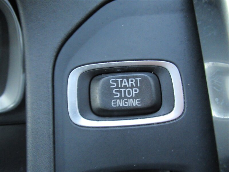 2014 Volvo XC60 3.2 Premier   - Photo 25 - Sherman Oaks, CA 91423