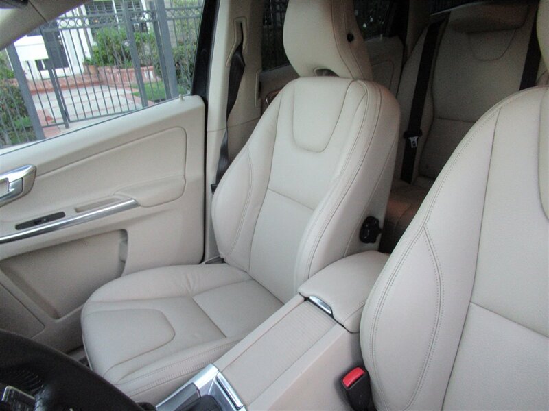 2014 Volvo XC60 3.2 Premier   - Photo 18 - Sherman Oaks, CA 91423