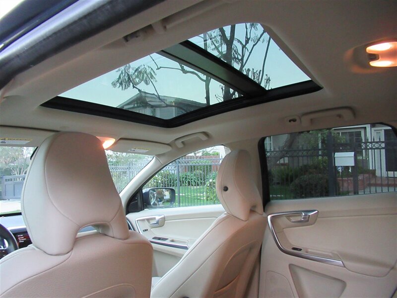 2014 Volvo XC60 3.2 Premier   - Photo 29 - Sherman Oaks, CA 91423