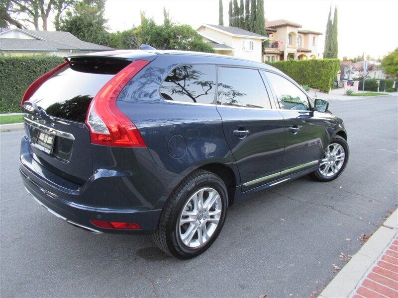 2014 Volvo XC60 3.2 Premier   - Photo 12 - Sherman Oaks, CA 91423