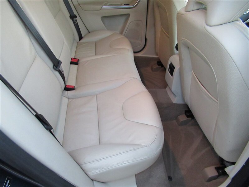 2014 Volvo XC60 3.2 Premier   - Photo 33 - Sherman Oaks, CA 91423