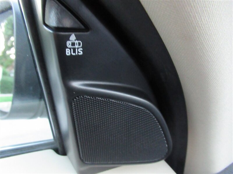 2014 Volvo XC60 3.2 Premier   - Photo 26 - Sherman Oaks, CA 91423