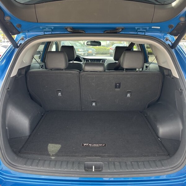 2018 Hyundai TUCSON Value   - Photo 11 - Sherman Oaks, CA 91423