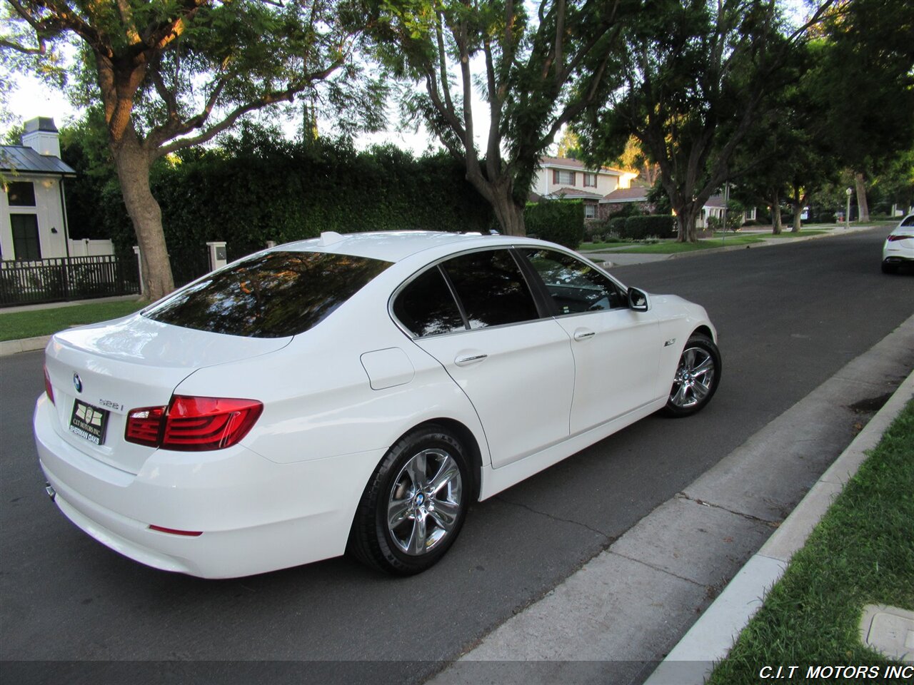 2013 BMW 528i   - Photo 7 - Sherman Oaks, CA 91423