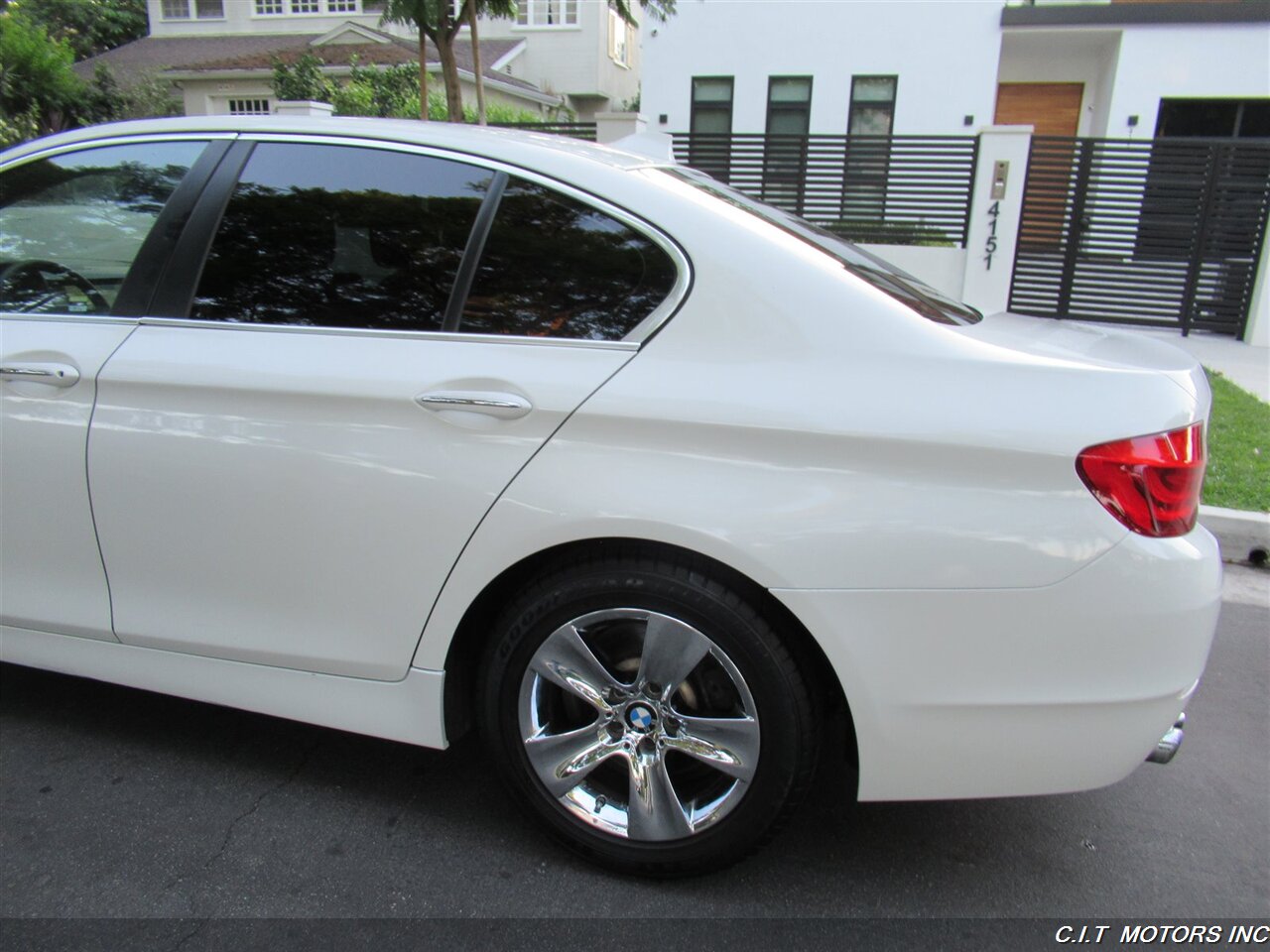 2013 BMW 528i   - Photo 36 - Sherman Oaks, CA 91423