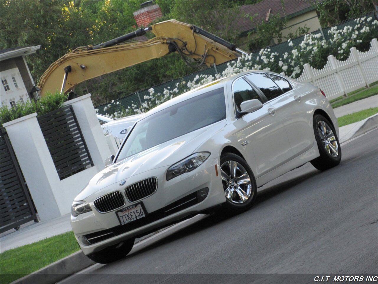 2013 BMW 528i   - Photo 1 - Sherman Oaks, CA 91423
