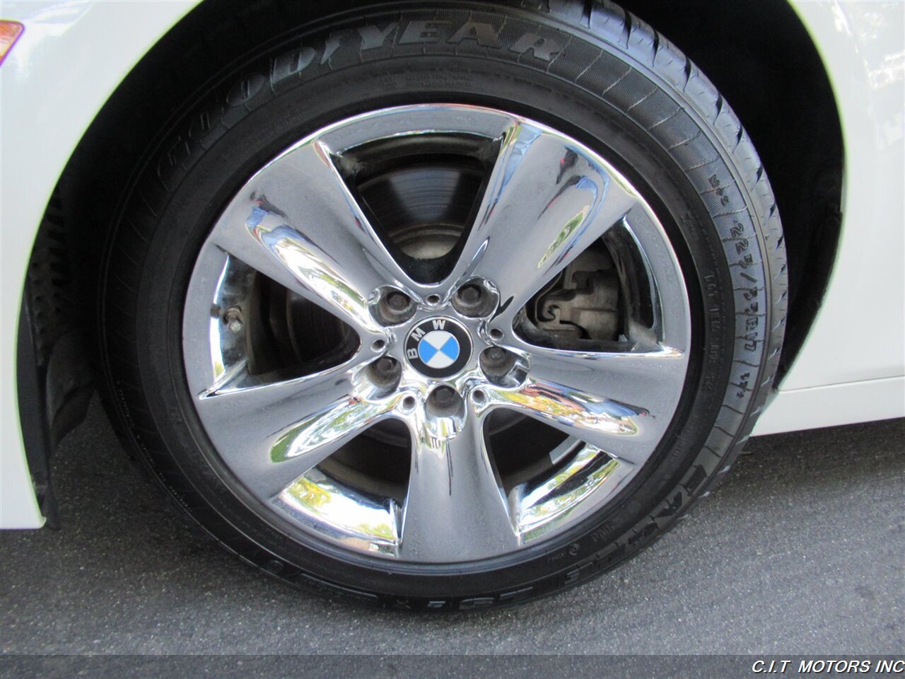 2013 BMW 528i   - Photo 12 - Sherman Oaks, CA 91423
