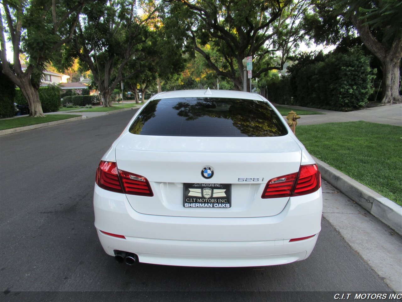 2013 BMW 528i   - Photo 8 - Sherman Oaks, CA 91423