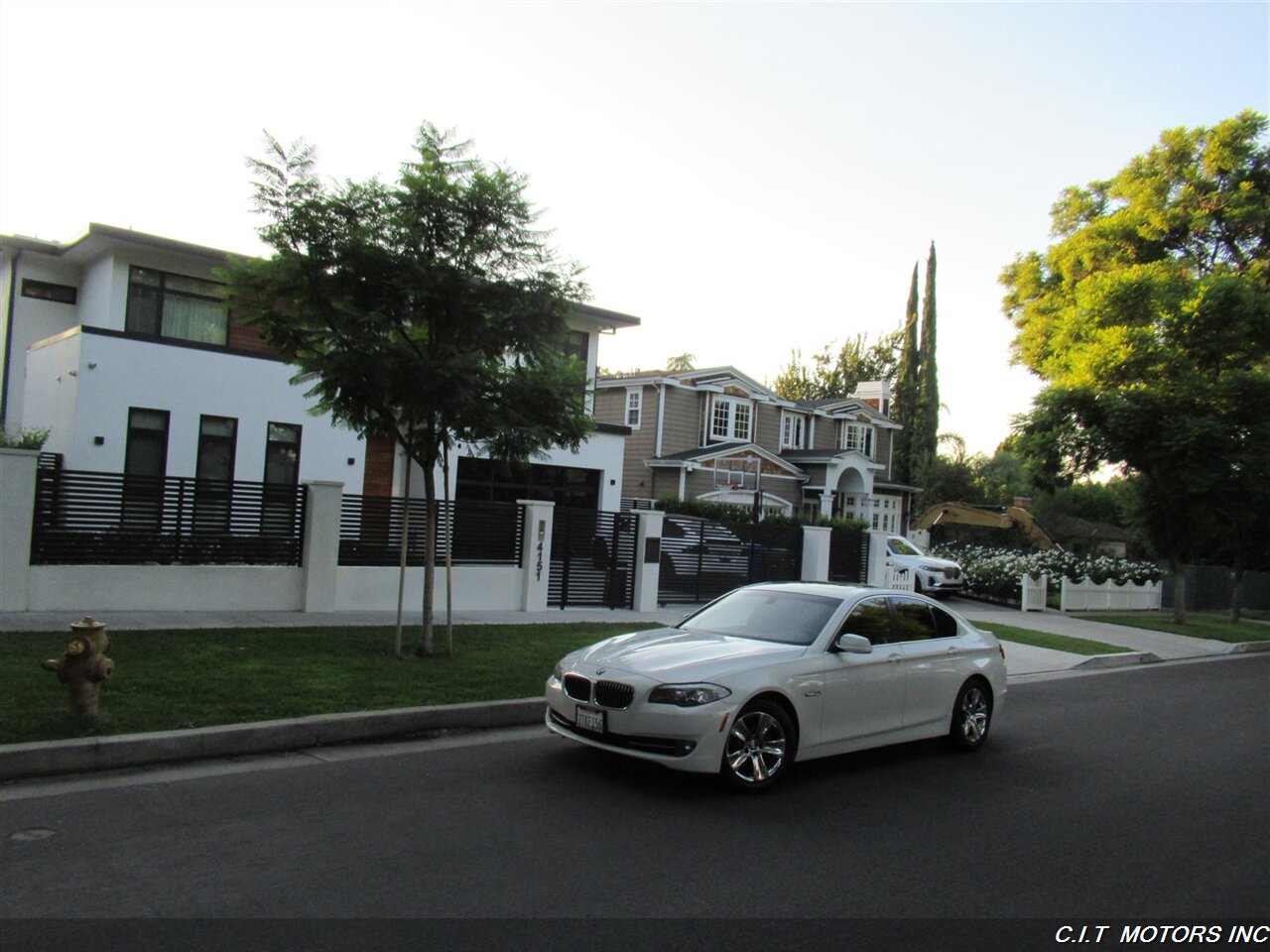 2013 BMW 528i   - Photo 2 - Sherman Oaks, CA 91423