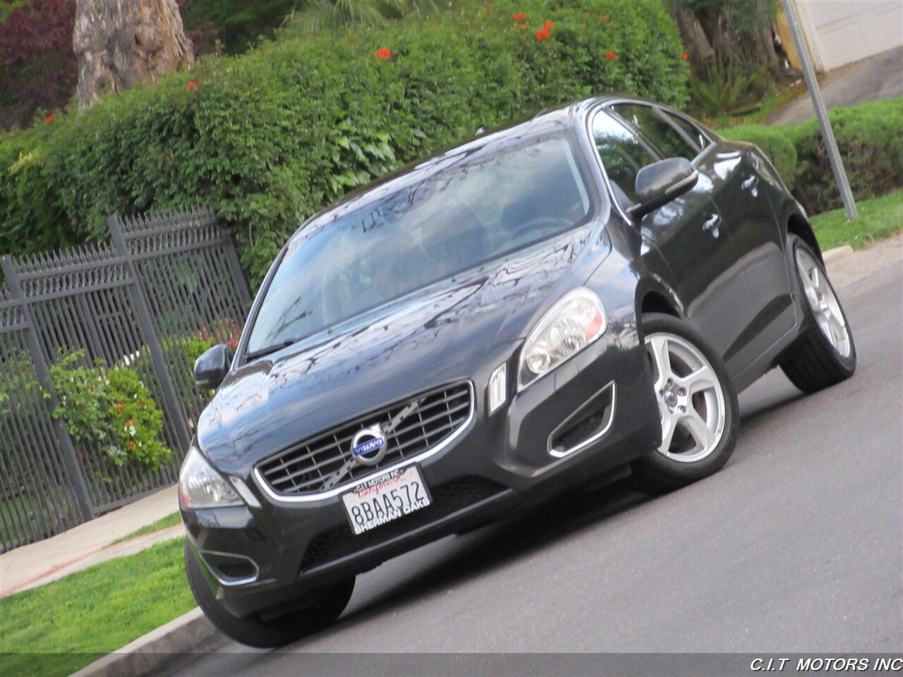 2013 Volvo S60 T5 Premier   - Photo 1 - Sherman Oaks, CA 91423