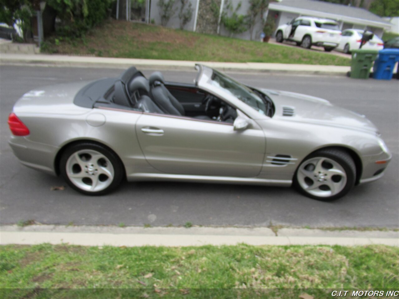 2005 Mercedes-Benz SL 500   - Photo 4 - Sherman Oaks, CA 91423