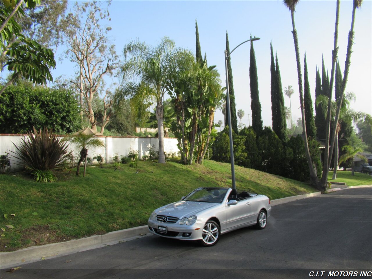 2006 Mercedes-Benz CLK CLK 350   - Photo 2 - Sherman Oaks, CA 91423