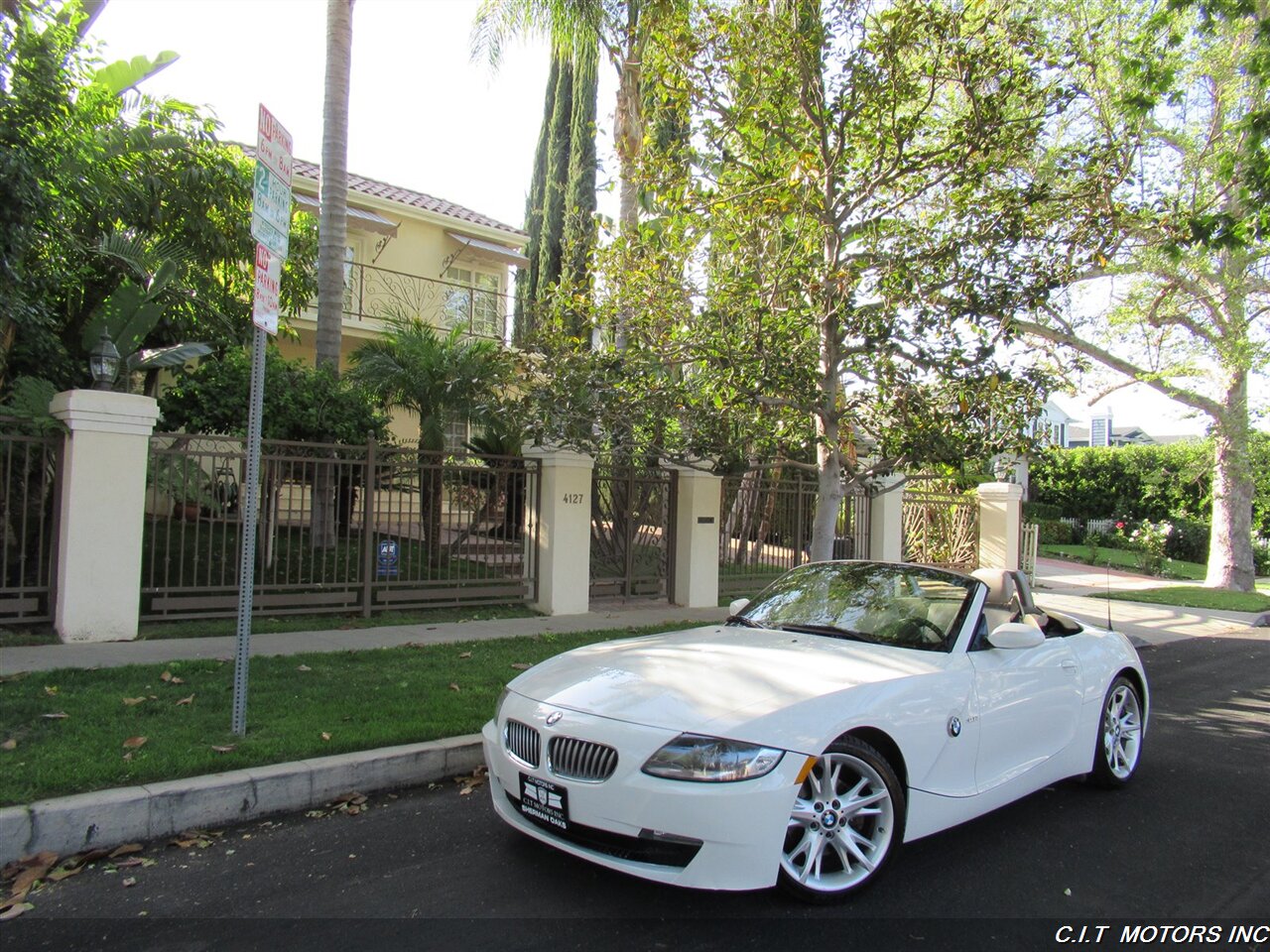 2008 BMW Z4 3.0i   - Photo 5 - Sherman Oaks, CA 91423
