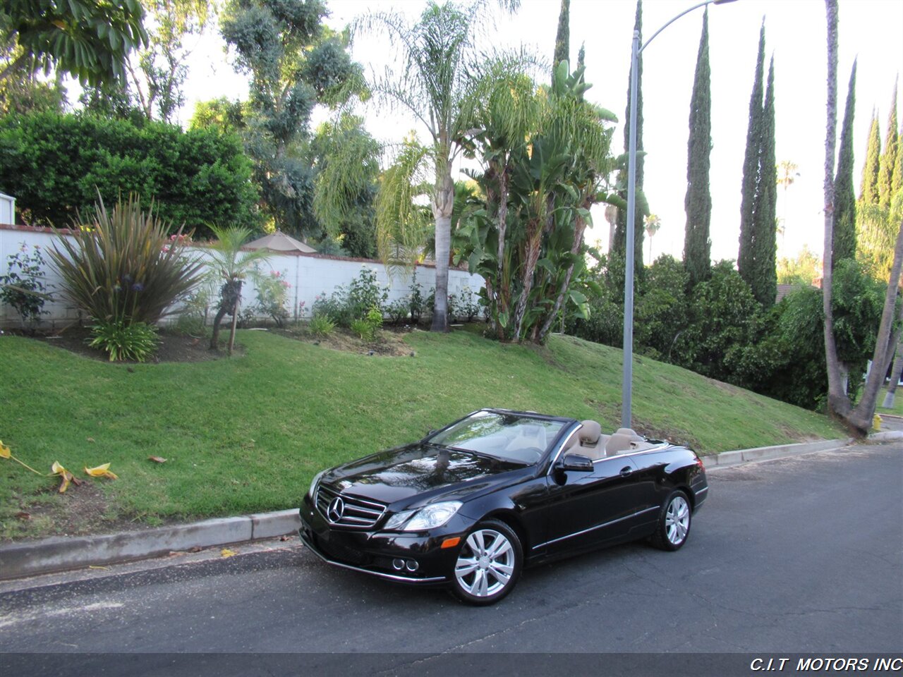 2011 Mercedes-Benz E 350   - Photo 2 - Sherman Oaks, CA 91423