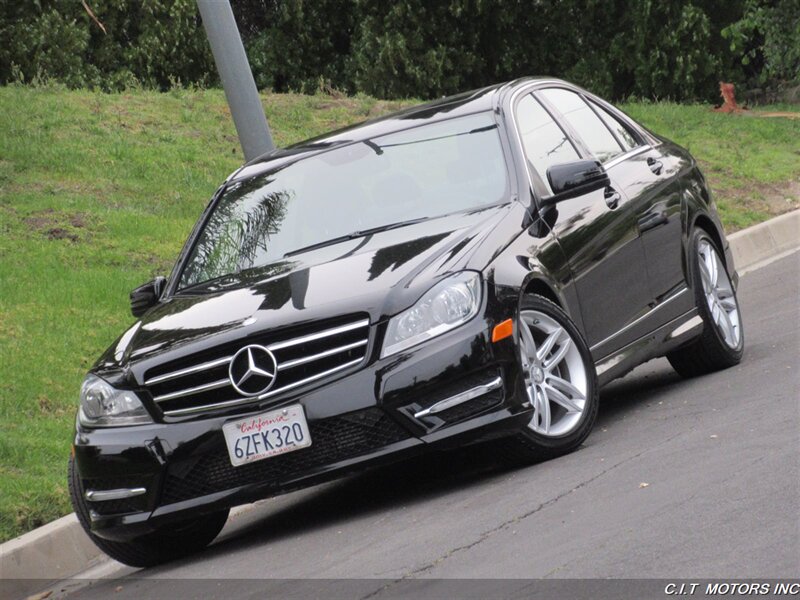 2013 Mercedes-Benz C-Class C250 Luxury photo