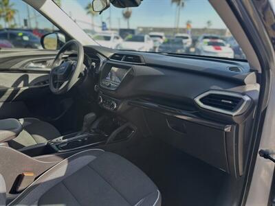 2023 Chevrolet Trailblazer LT   - Photo 5 - Yuma, AZ 85364
