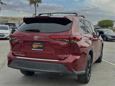 2022 Toyota Highlander LE   - Photo 9 - Yuma, AZ 85364