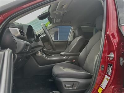 2022 Toyota Highlander LE   - Photo 3 - Yuma, AZ 85364