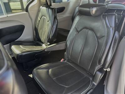 2018 Chrysler Pacifica Limited   - Photo 6 - Yuma, AZ 85365