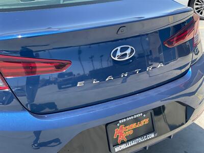 2019 Hyundai ELANTRA SEL   - Photo 3 - Yuma, AZ 85365