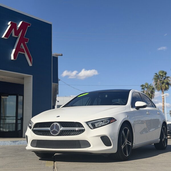 2022 Mercedes-Benz A 220  