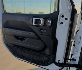 2022 Jeep Wrangler Sahara 4xe   - Photo 10 - Yuma, AZ 85364