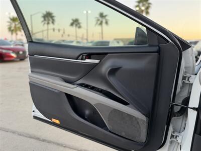 2018 Toyota Camry SE - Photo 10 - Yuma, AZ 85365