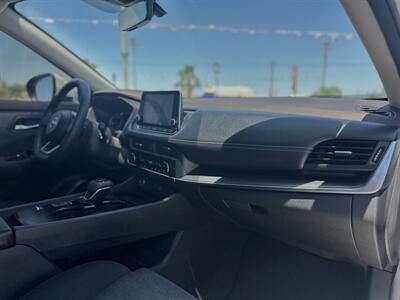 2023 Nissan Rogue SV   - Photo 6 - Somerton, AZ 85350