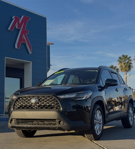 2022 Toyota Corolla Cross LE  