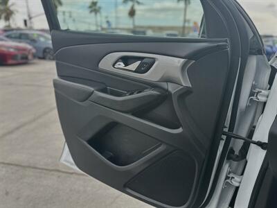 2020 Chevrolet Traverse LT Cloth   - Photo 7 - Yuma, AZ 85365