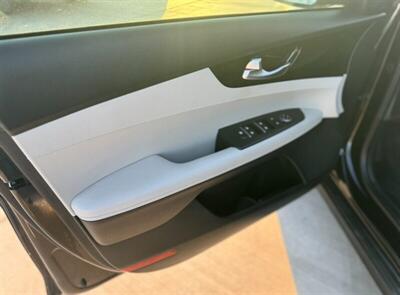 2020 Kia Forte EX - Photo 6 - Yuma, AZ 85364